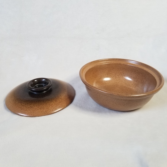 Vintage Heath Ceramics Medium-Small Casserole Dish with Lid - Picture 4 of 7